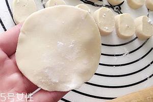 饺子皮怎么做最软?4个小妙招让饺子皮又软又劲道
