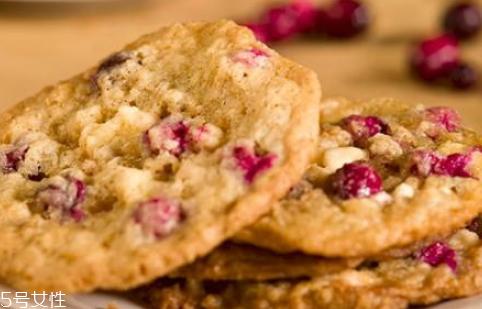 烤箱烤饼干温度和时间 烤箱烤饼干注意事项