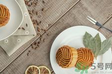 月饼的保质期一般是多久?月饼过期10天还能吃吗