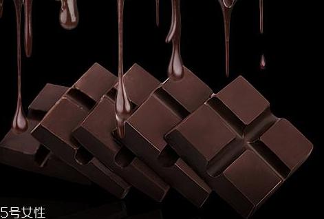 黑巧克力为什么会变白 黑巧克力发白能吃吗