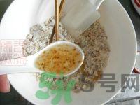 五仁月饼是哪五仁？五仁月饼是哪五种材料？