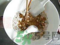 五仁月饼是哪五仁？五仁月饼是哪五种材料？