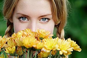 15岁女生接吻会怀孕吗？女生和男生舌吻会怀孕吗？