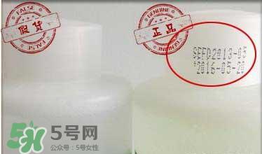 千纤草丝瓜水真假鉴别对比图