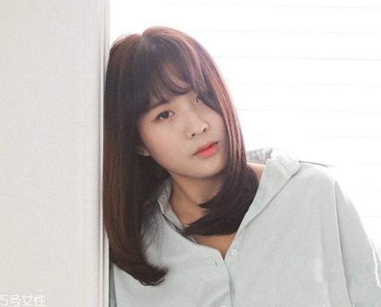 2022年流行什么刘海 合适的刘海还可以修饰脸型