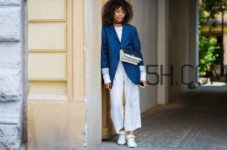 蓝色西装怎么搭配好看？蓝色西装搭配图片