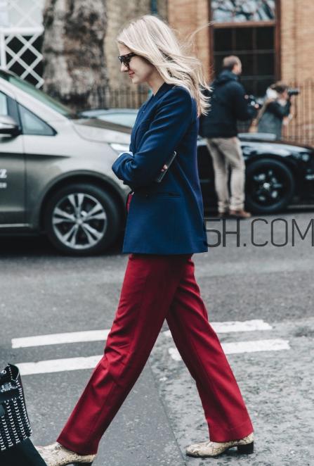 蓝色西装怎么搭配好看？蓝色西装搭配图片