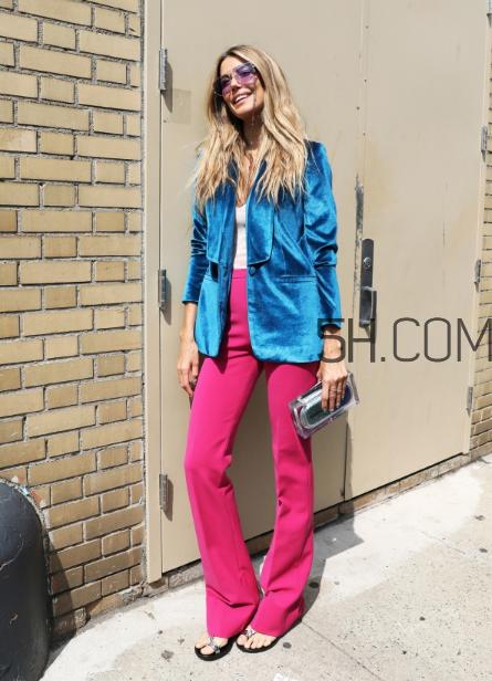 蓝色西装怎么搭配好看？蓝色西装搭配图片