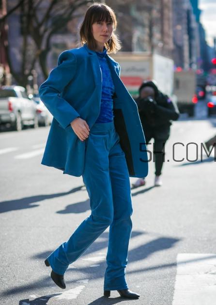 蓝色西装怎么搭配好看？蓝色西装搭配图片