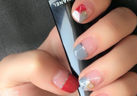 2018粉色美甲新款式图片 今年流行的夏日清新美甲