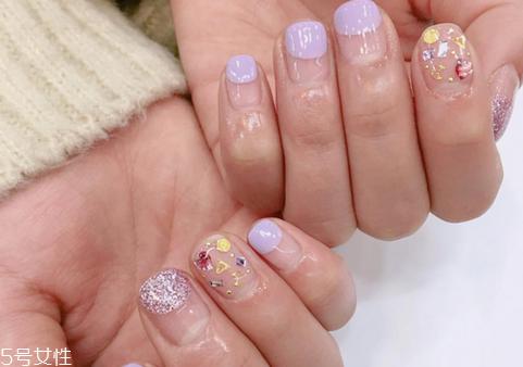 2018粉色美甲新款式图片 今年流行的夏日清新美甲