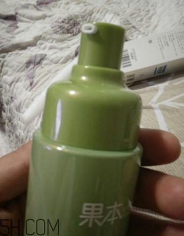 诗婷露雅生肌液滋润型适合什么肤质_什么季节