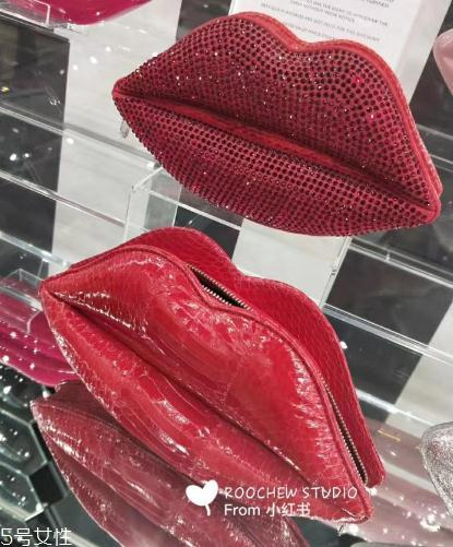 lulu guinness红唇包多少钱?这款轻奢包包一定要入