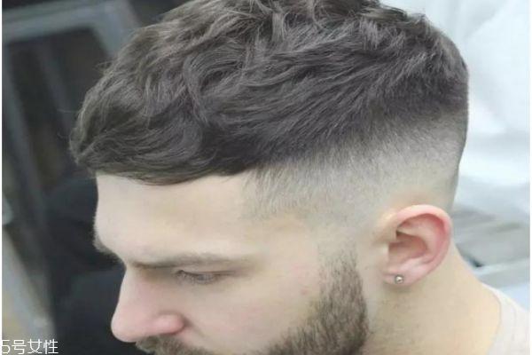 严重m字额留什么发型 男士严重m字额发型大全