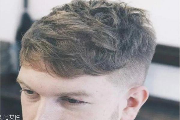 严重m字额留什么发型 男士严重m字额发型大全