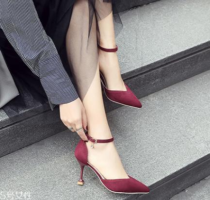 高跟鞋前掌垫怎么用？前掌垫原来是这样用的