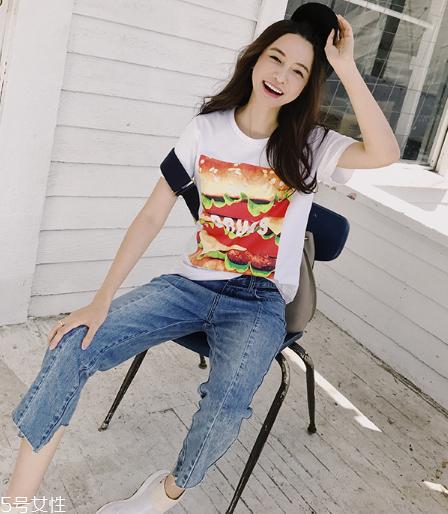 牛仔裤用热水还是冷水洗？热水洗会缩水严重