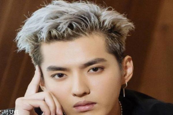 男生可以烫什么发型 男生流行烫发