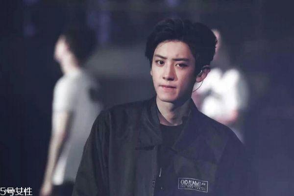 男生可以烫什么发型 男生流行烫发