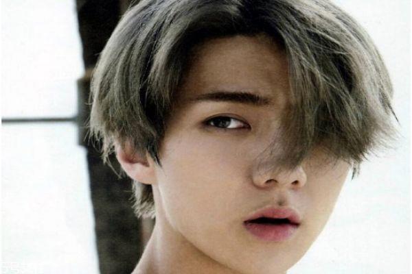 男生可以烫什么发型 男生流行烫发