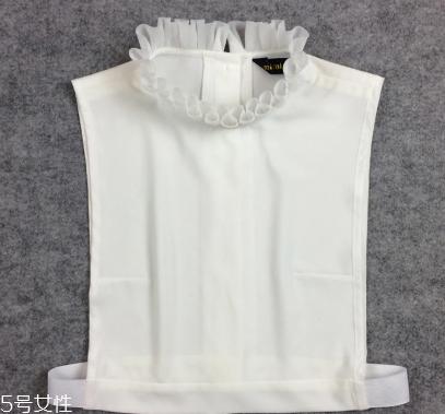 v领针织衫里面穿什么好 v领针织衫怎么叠穿好看