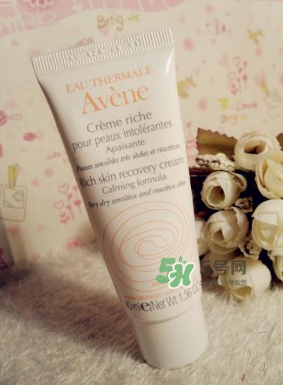 雅漾舒缓特护面霜怎么样 雅漾舒缓特护面霜怎么用