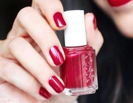 夏季美甲图片2018款式 韩国范显手白的美甲颜色图片