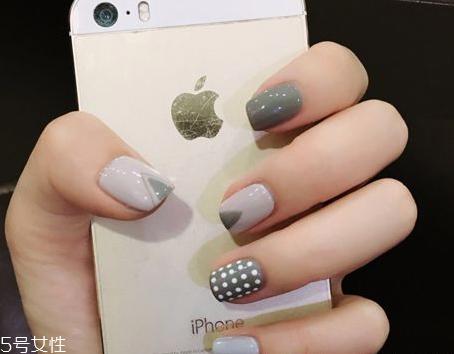 夏季美甲图片2018款式 韩国范显手白的美甲颜色图片