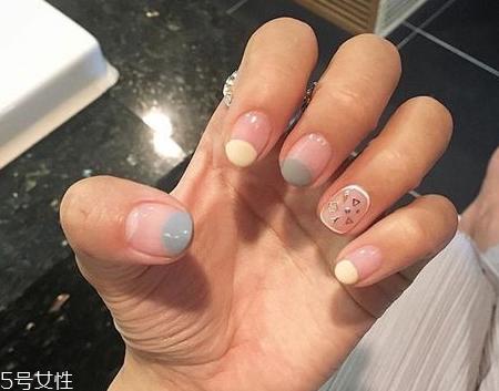 夏季美甲图片2018款式 韩国范显手白的美甲颜色图片