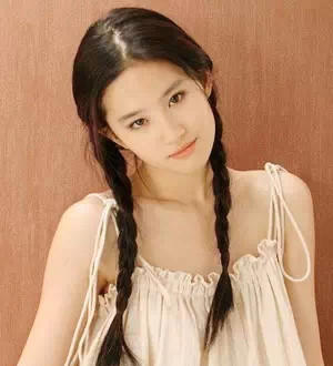无刘海短发女生发型推荐