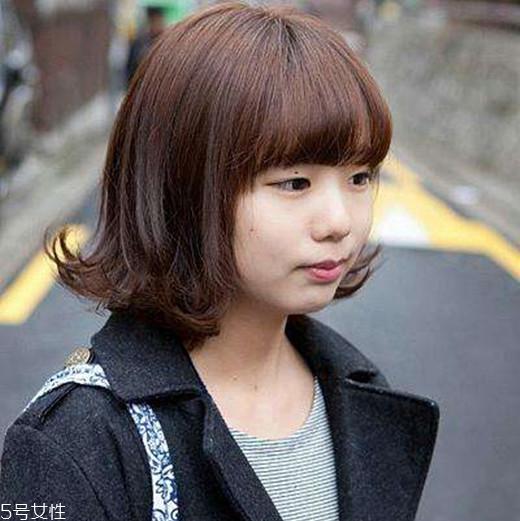 2018中短发最新发型 韩式丸子头的扎法