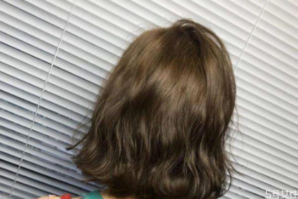 蛋蛋卷怎么烫 蛋蛋卷烫发上杠方法