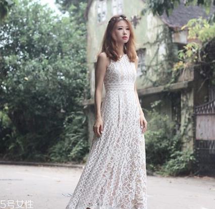 连衣裙搭配什么鞋子好看？处处散发迷人气质