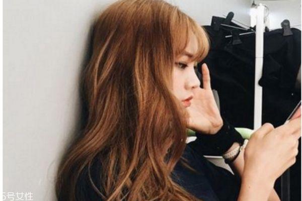 2019年头发流行什么颜色 2019流行发色