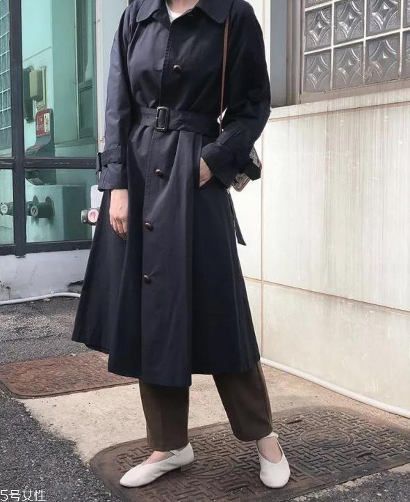 秋冬女生怎么穿衣搭配 秋冬女生穿衣搭配技巧