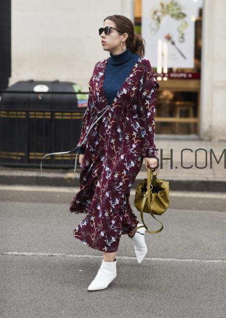 碎花连衣裙怎么搭配？碎花连衣裙搭配图片