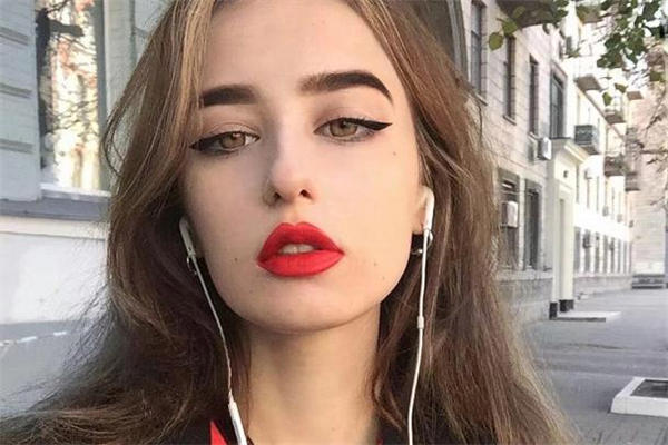 耳软骨垫鼻尖会穿透吗 耳软骨垫鼻尖会穿破鼻子吗