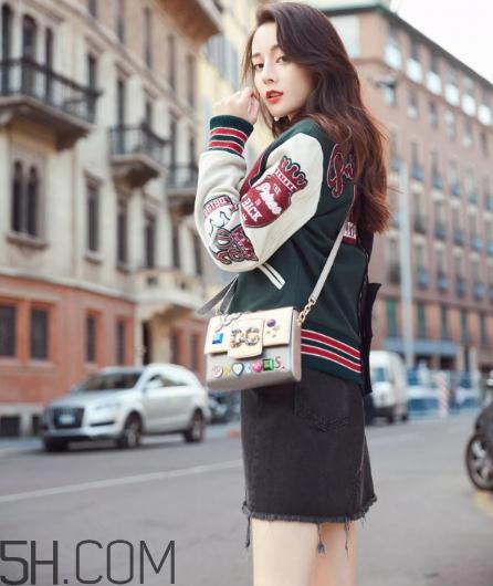 棒球服怎么搭配？棒球外套搭配图片