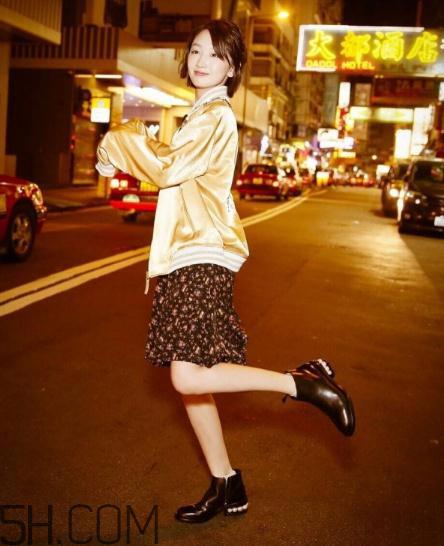 棒球服怎么搭配？棒球外套搭配图片