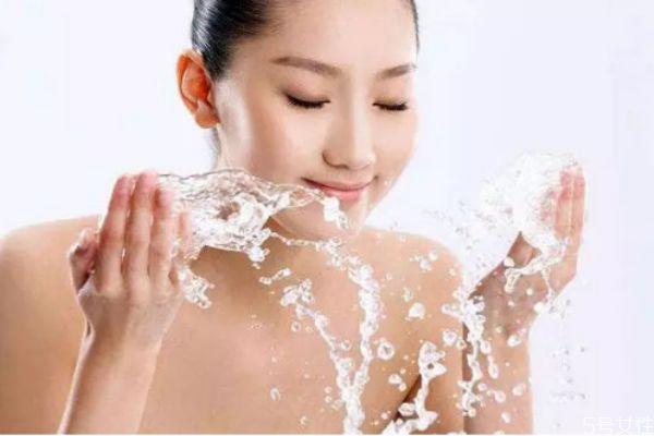 怎么才能给肌肤补水 如何保湿补水效果最好