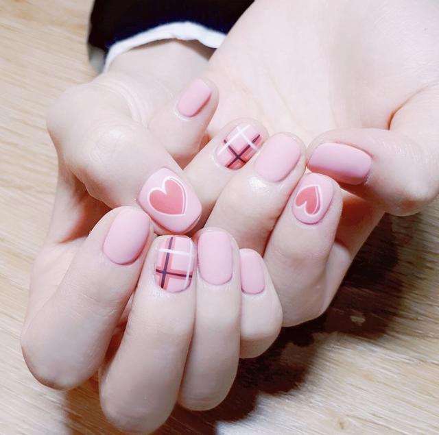 2019磨砂美甲最新图片 磨砂美甲图片2019款式