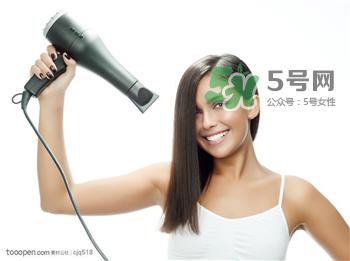 吹风机吹头发的危害 吹风机正确使用方法