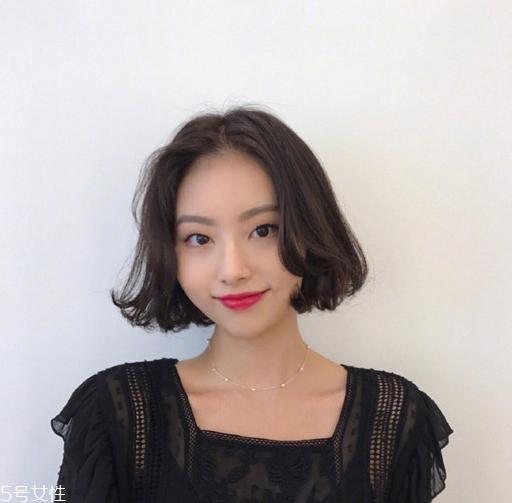 短发有刘海好看还是没有刘海好看 短发有刘海发型图片