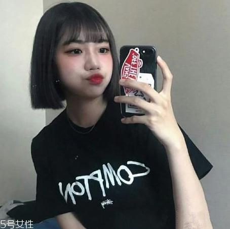 短发有刘海好看还是没有刘海好看 短发有刘海发型图片