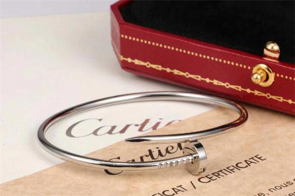 卡地亚手镯回收价格 卡地亚手镯回收值钱吗