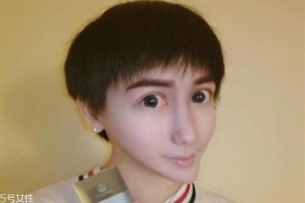 蛇精男刘梓晨 整容界奇葩 也是没谁了
