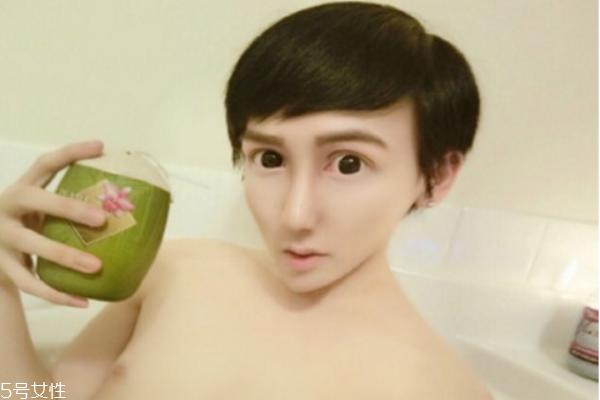 蛇精男刘梓晨 整容界奇葩 也是没谁了