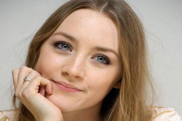 什么是色斑呢 为什么脸上会出现色斑呢