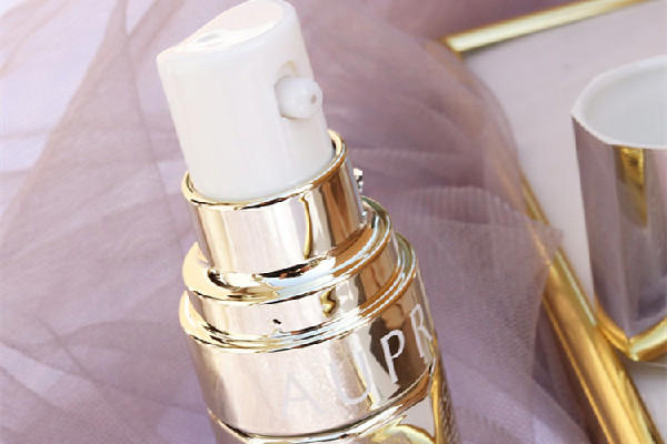 淡斑精华哪个牌子最好 淡斑精华和淡斑霜哪种效果好