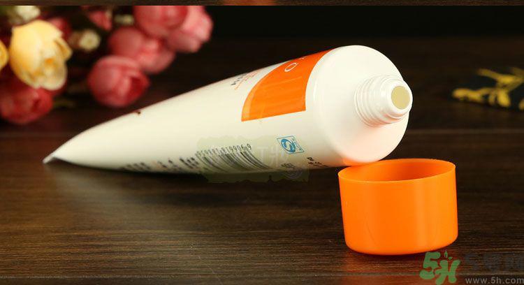 片仔癀清痘焕颜洁面乳怎么样？片仔癀清痘焕颜洁面乳好用吗？